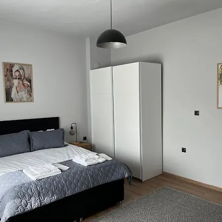 студио Mimsy House Apartment *